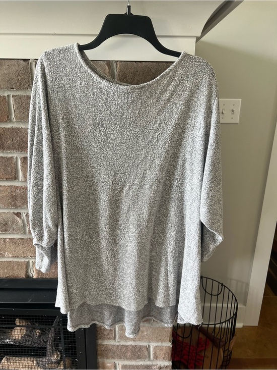 Hudson Gray Tops - Light Gray Women’s Cozy Tunic Top
